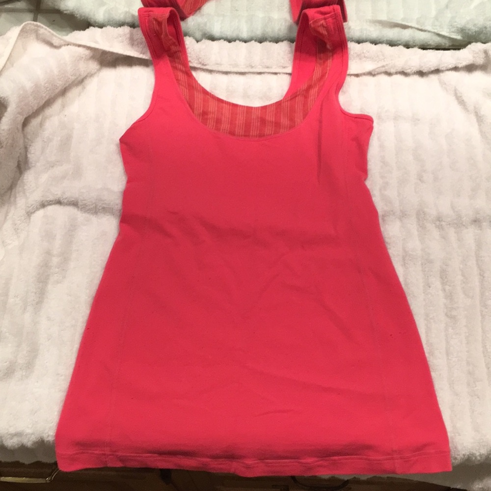 Lululemon work out top
